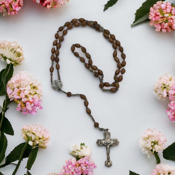 Vtg Chapel Sterling Silver Brown Rose Carved Bead Rosary Crucifix Necklace IHS - Picture 1 of 6